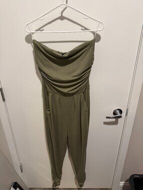 Streetwear Society Hunter Green Strapless Jumpsuit – NWT – With Pockets – Size M